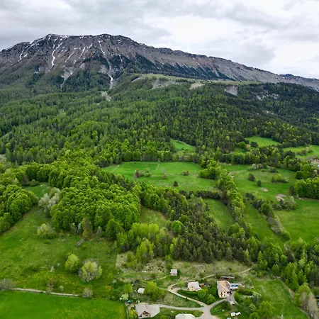 Les Chatcureuils Chalet